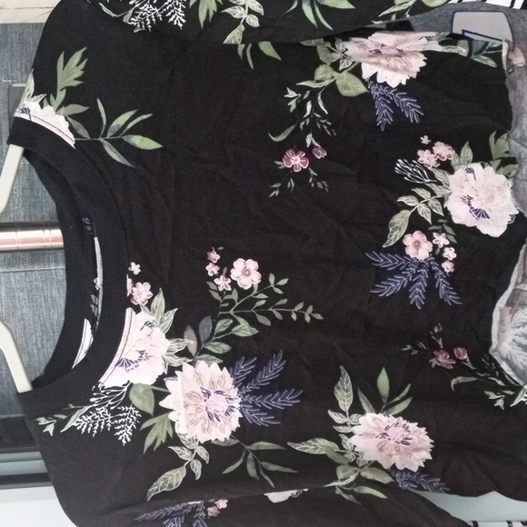 Women's size medium crop top - Picture 2 of 3